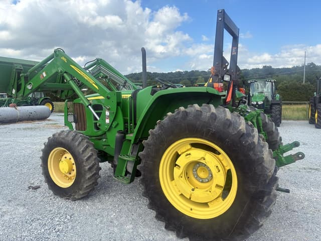 Image of John Deere 6100D equipment image 2