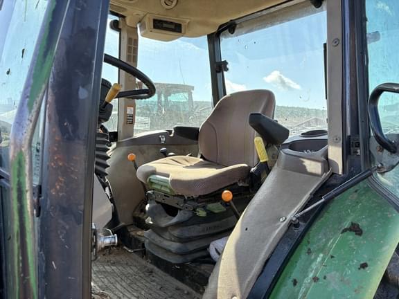 Image of John Deere 6100D equipment image 3