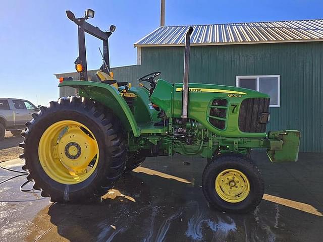 Image of John Deere 6100D equipment image 3