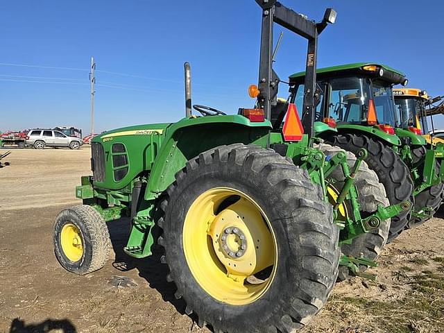 Image of John Deere 6100D equipment image 1