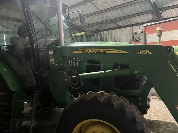 Image of John Deere 6115D equipment image 2