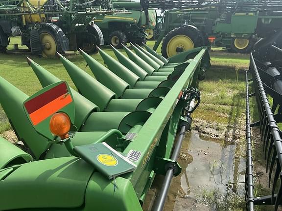 Image of John Deere 612C equipment image 3