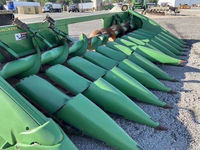 Image of John Deere 612C equipment image 2