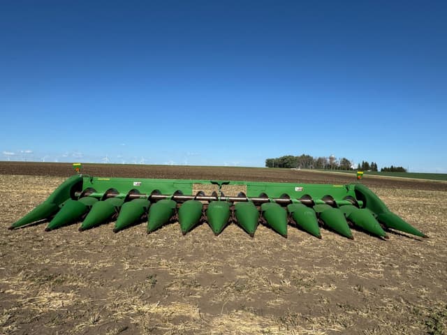 Image of John Deere 612C equipment image 2