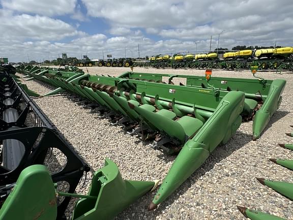 Image of John Deere 612C equipment image 1