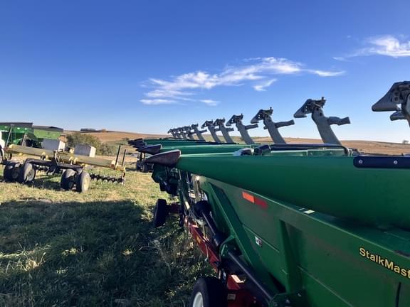 Image of John Deere 612C equipment image 2