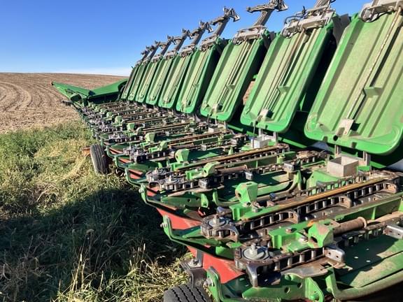 Image of John Deere 612C equipment image 4