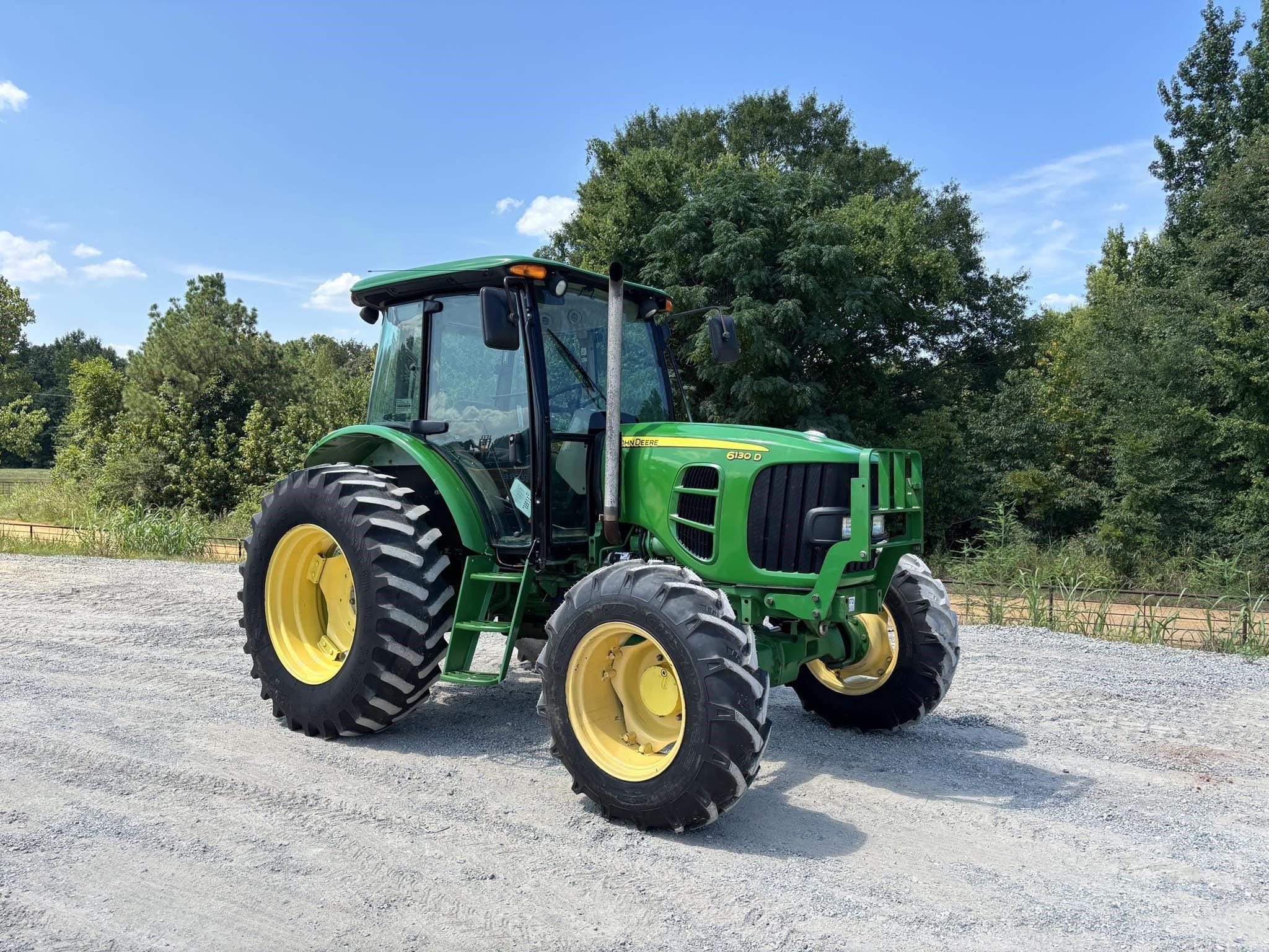 2011 John Deere 6130D Equipment Image0