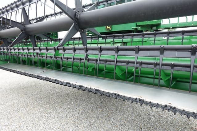 Image of John Deere 622F equipment image 1