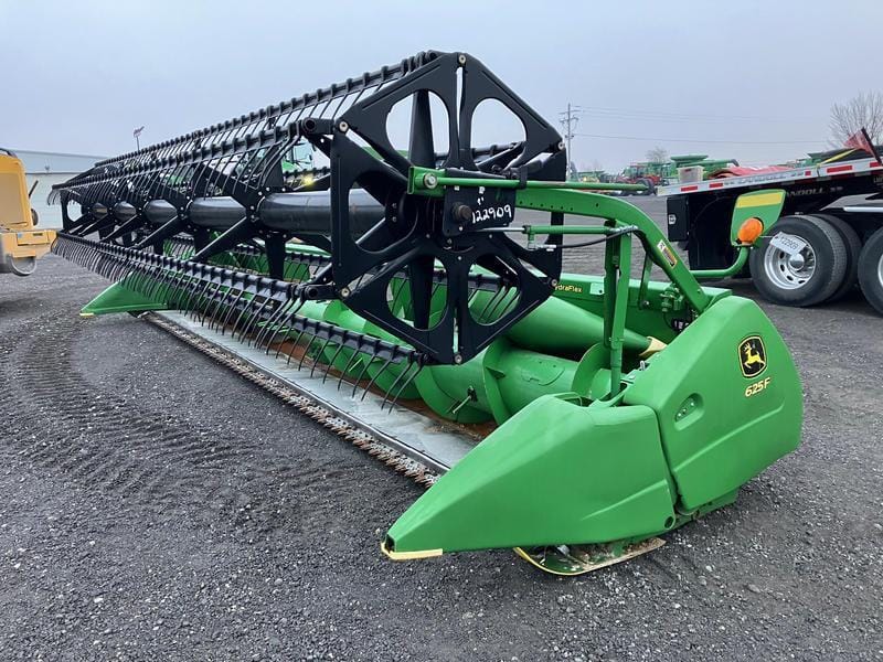 2011 John Deere 625F Equipment Image0