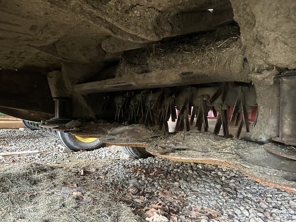 Image of John Deere 630 equipment image 2