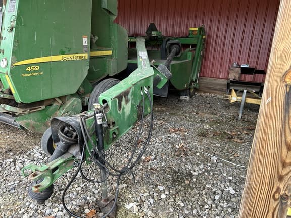 Image of John Deere 630 equipment image 1