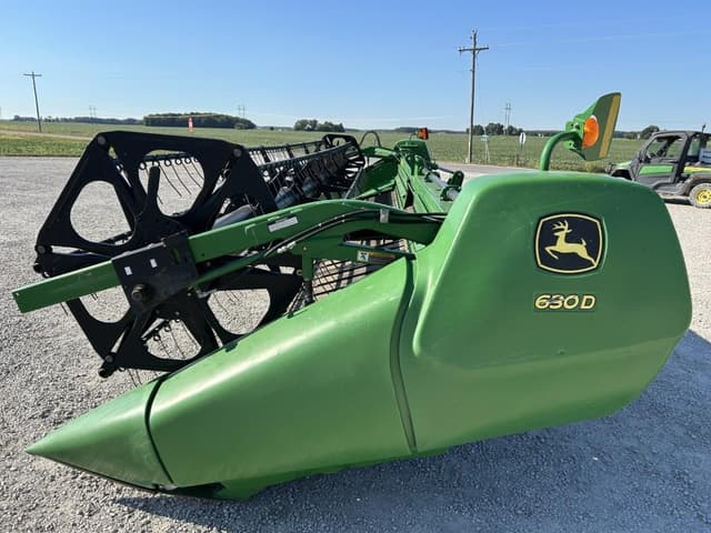 Image of John Deere 630D equipment image 4