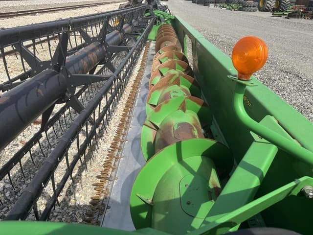 Image of John Deere 630F equipment image 3