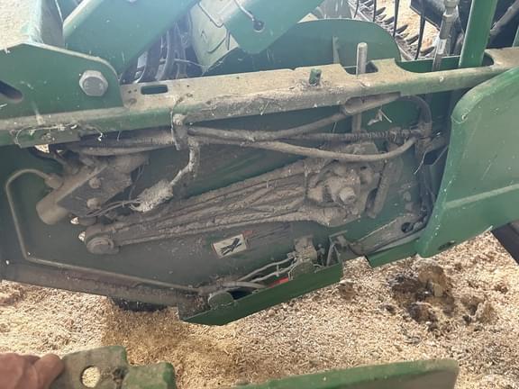 Image of John Deere 630F equipment image 4