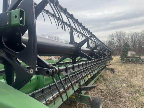 Image of John Deere 630F equipment image 3