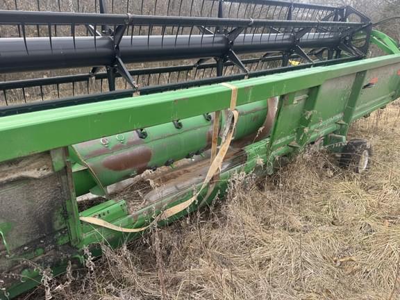 Image of John Deere 630F equipment image 4