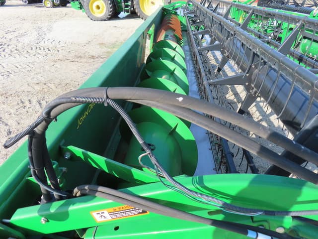 Image of John Deere 630F equipment image 4