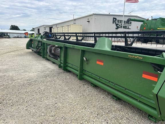 Image of John Deere 630F equipment image 4