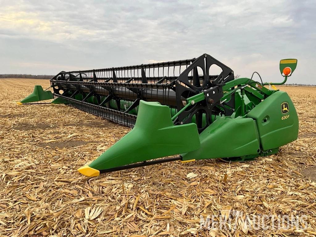 Main image John Deere 630F