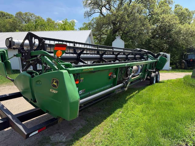 Image of John Deere 630F equipment image 4
