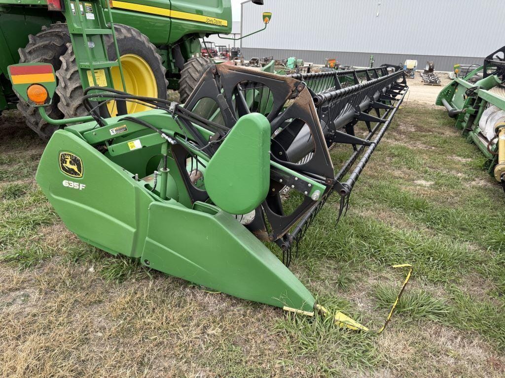 Main image John Deere 635F