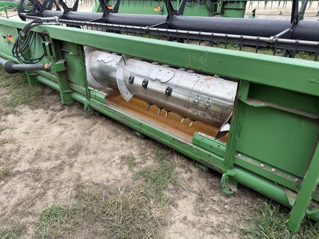 Image of John Deere 635F equipment image 3