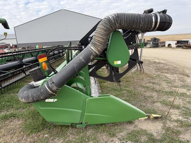 Image of John Deere 635 equipment image 1