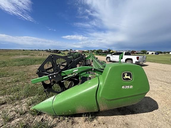 Image of John Deere 635D equipment image 1