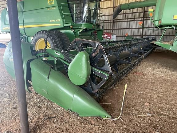 Image of John Deere 635D Primary image
