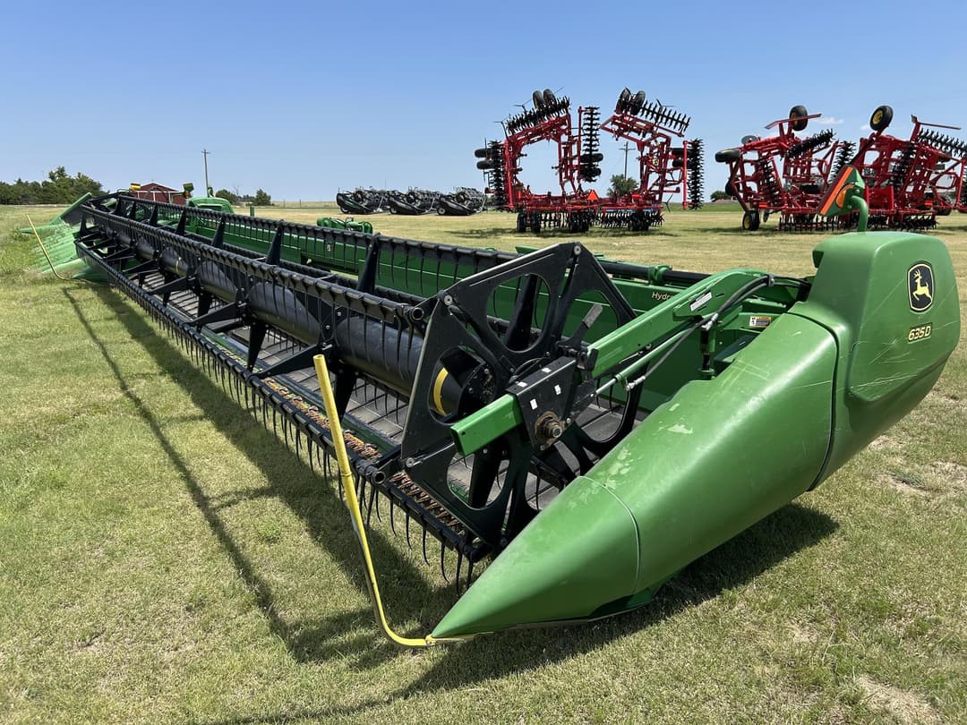 Image of John Deere 635D Primary image