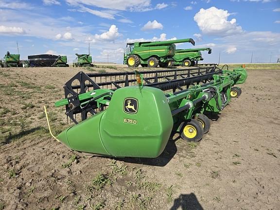 Image of John Deere 635D Primary image