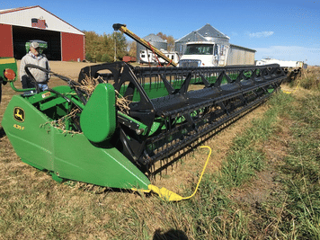Main image John Deere 635F