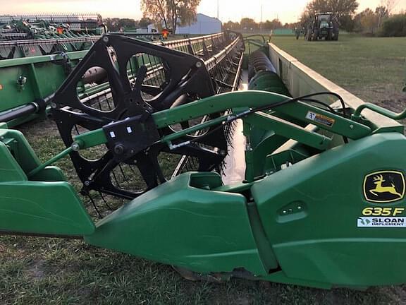 Image of John Deere 635F equipment image 1