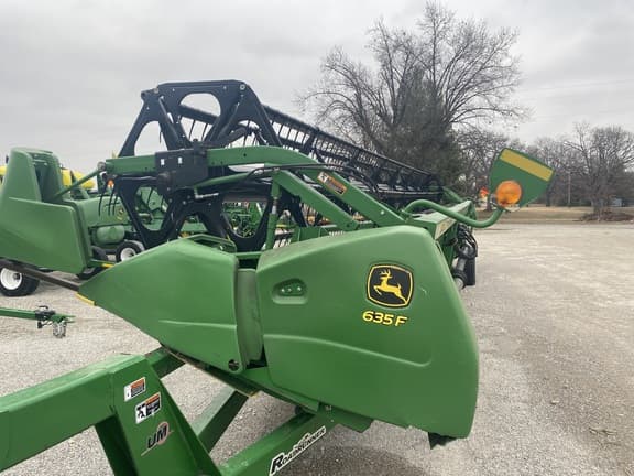Image of John Deere 635F equipment image 1
