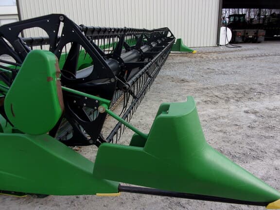 Image of John Deere 635F equipment image 1