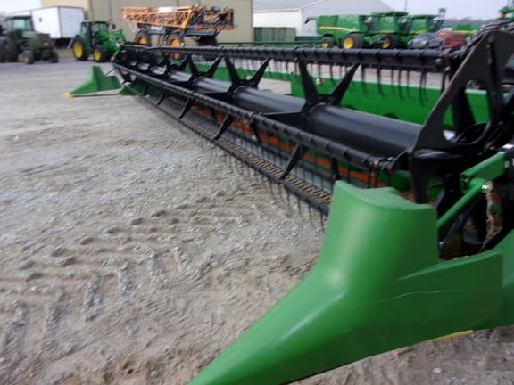 Image of John Deere 635F equipment image 3