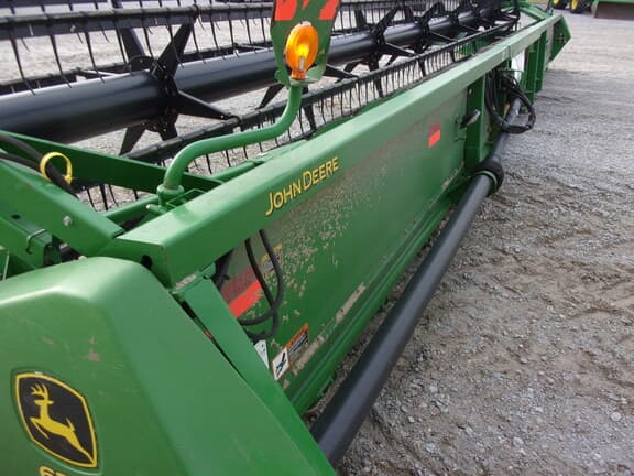 Image of John Deere 635F equipment image 4
