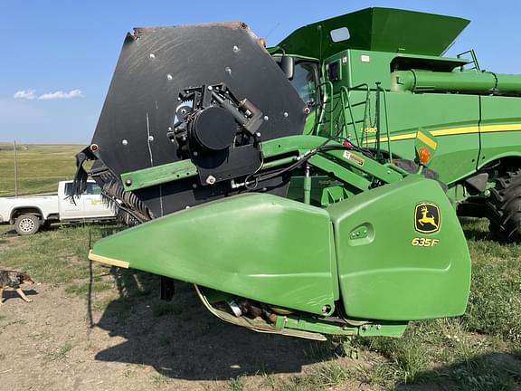 Image of John Deere 635F equipment image 1