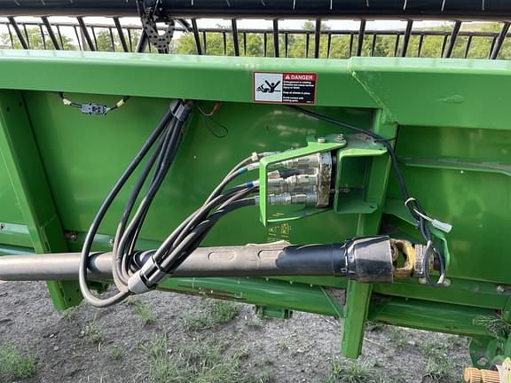 Image of John Deere 635F equipment image 4