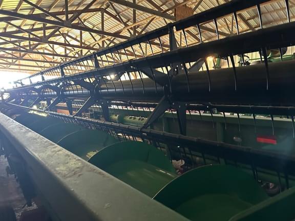 Image of John Deere 635F equipment image 4