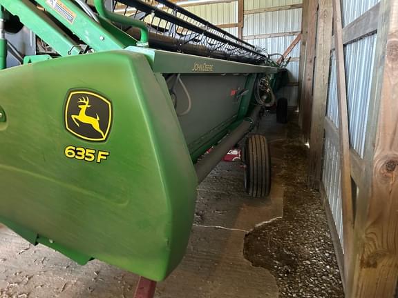 Image of John Deere 635F equipment image 3