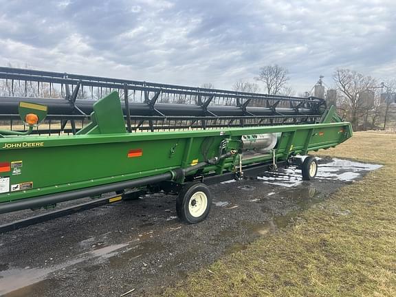 Image of John Deere 635F equipment image 2