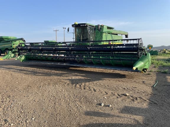 Image of John Deere 635F equipment image 1