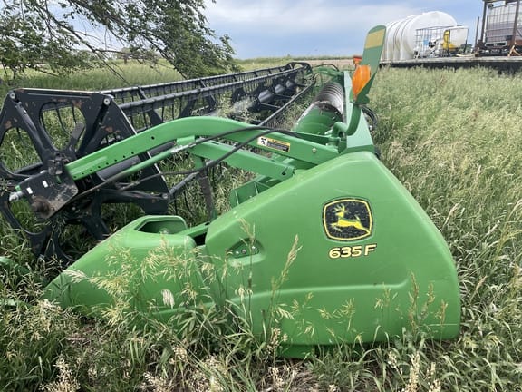 2011 John Deere 635F Equipment Image0