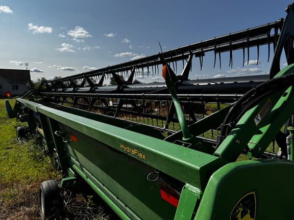 Image of John Deere 635F equipment image 2