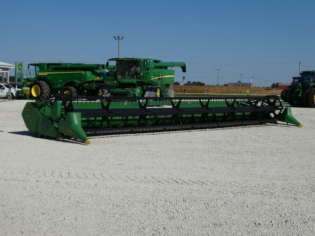 Image of John Deere 635F equipment image 4