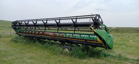 Image of John Deere 635F equipment image 2