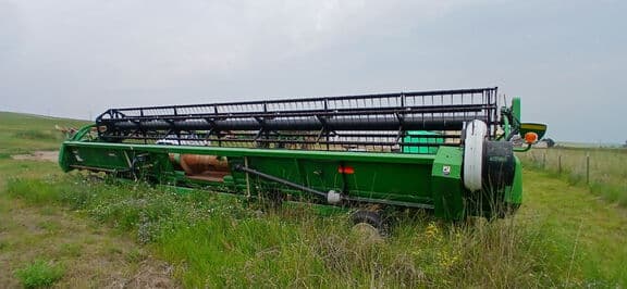 Image of John Deere 635F equipment image 4