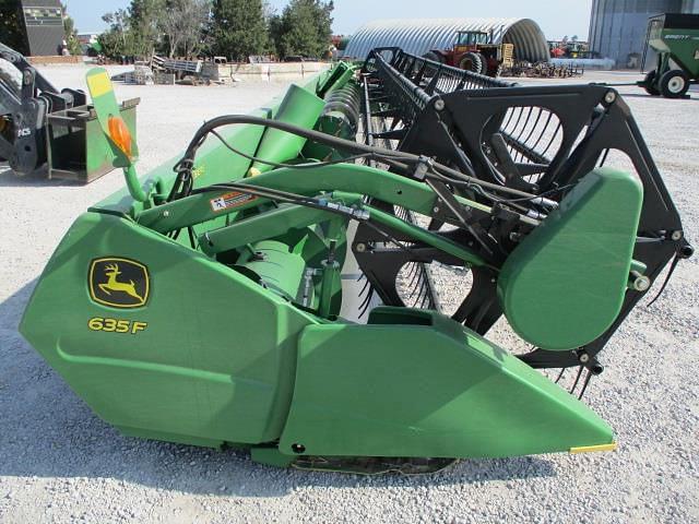 Image of John Deere 635F equipment image 3